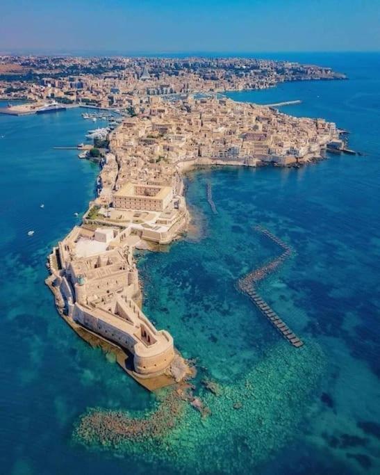 5E Villa Charme-Sea And Ortigia View-Whirlpool Roof Terrace Syrakus Exterior foto