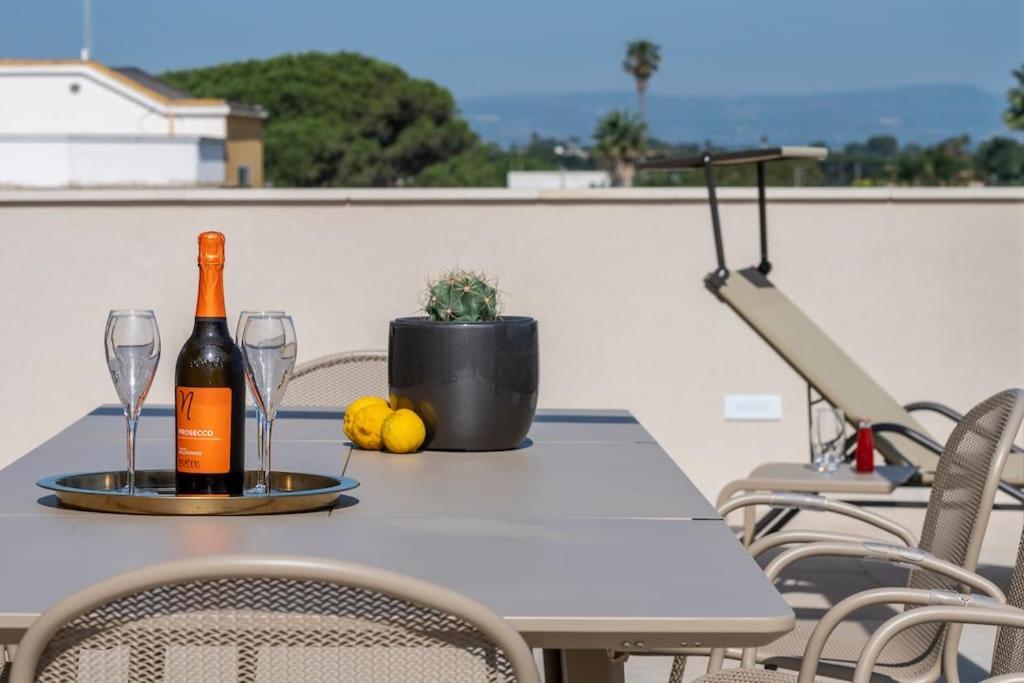 5E Villa Charme-Sea And Ortigia View-Whirlpool Roof Terrace Syrakus Exterior foto